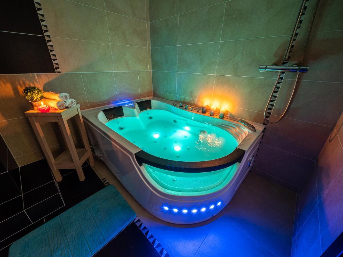Skyhouse Lux Penthouse & Рига